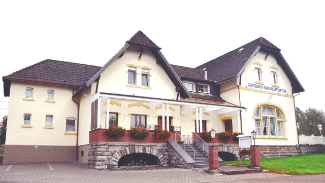 BookNoFees: Gasthaus Himmelpforten, Ense
