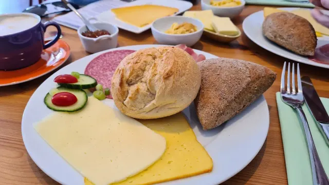 BookNoFees: Εστιατόριο – Cafe Kaffeeklatsch – Meinerzhagen – Καφετέρια «Kaffeeklatsch», φωτογραφία 3
