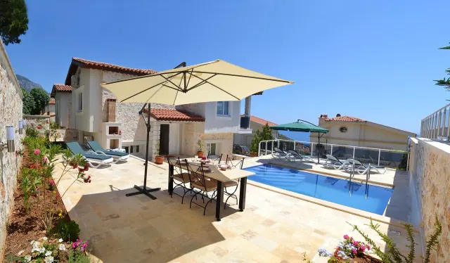 BookNoFees: Villa Frida - Τέχνη, βουνά και θάλασσα – Kalkan, Kas, Antalya