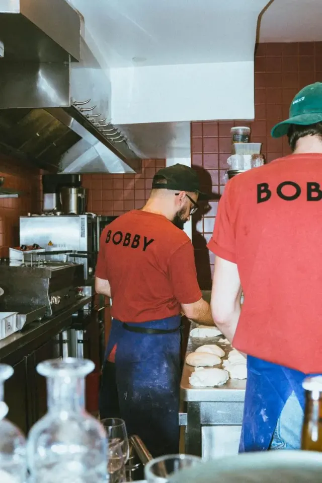 BookNoFees: Εστιατόριο – Bobby – Paris – Μικρούλη, φωτογραφία 2