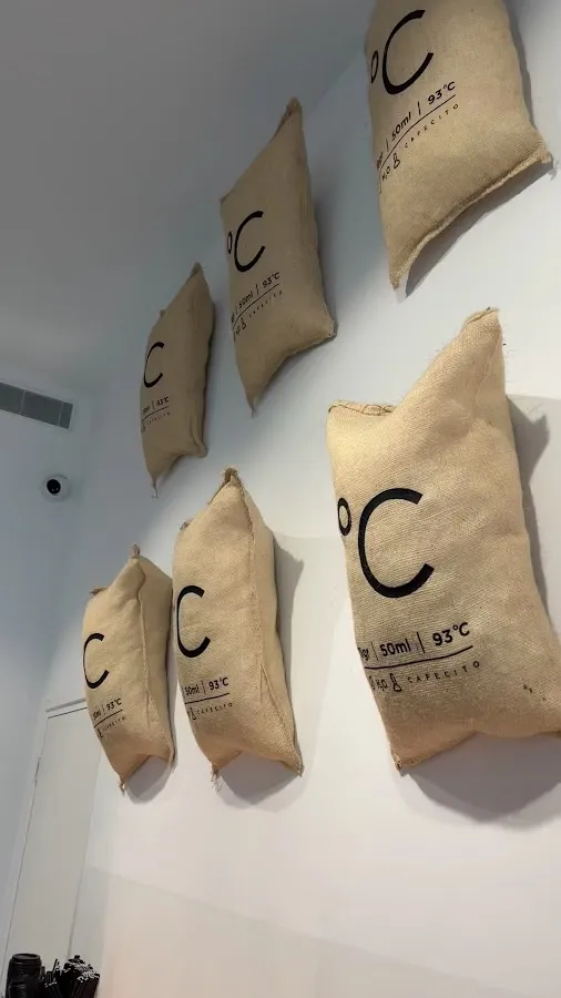 BookNoFees: Εστιατόριο – Cafecito – Amsterdam – Καφεδάκι, φωτογραφία 3
