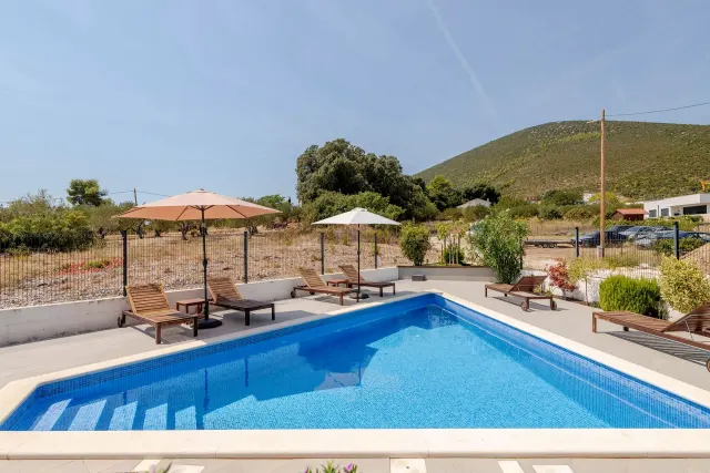 BookNoFees: Villa Mila Kastela – Δωμάτιο Deluxe – Kaštel Novi