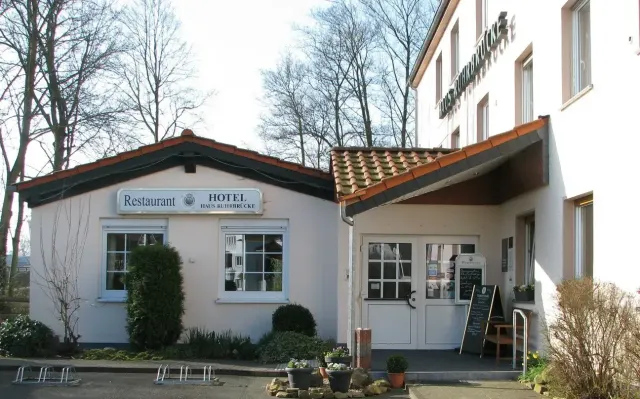 BookNoFees: Εστιατόριο – Haus Ruhrbrücke – Fröndenberg – Κτίριο Ruhrbrücke, φωτογραφία 3