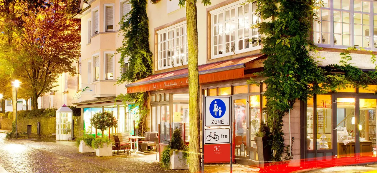 BookNoFees: Καφετέρια – Café & Konditorei Harnischmacher – Attendorn – Καφετέρια & Ζαχαροπλαστείο Harnischmacher, φωτογραφία 1