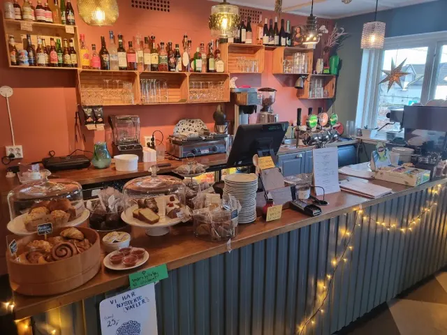 BookNoFees: Καφετέρια – Holgerslyst kafe – Oslo – Καφετέρια Holgerslyst, φωτογραφία 3