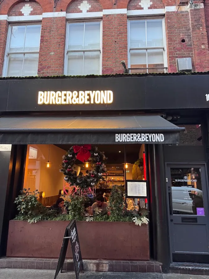 BookNoFees: Εστιατόριο – Burger & Beyond – London – Burger & Beyond, φωτογραφία 1