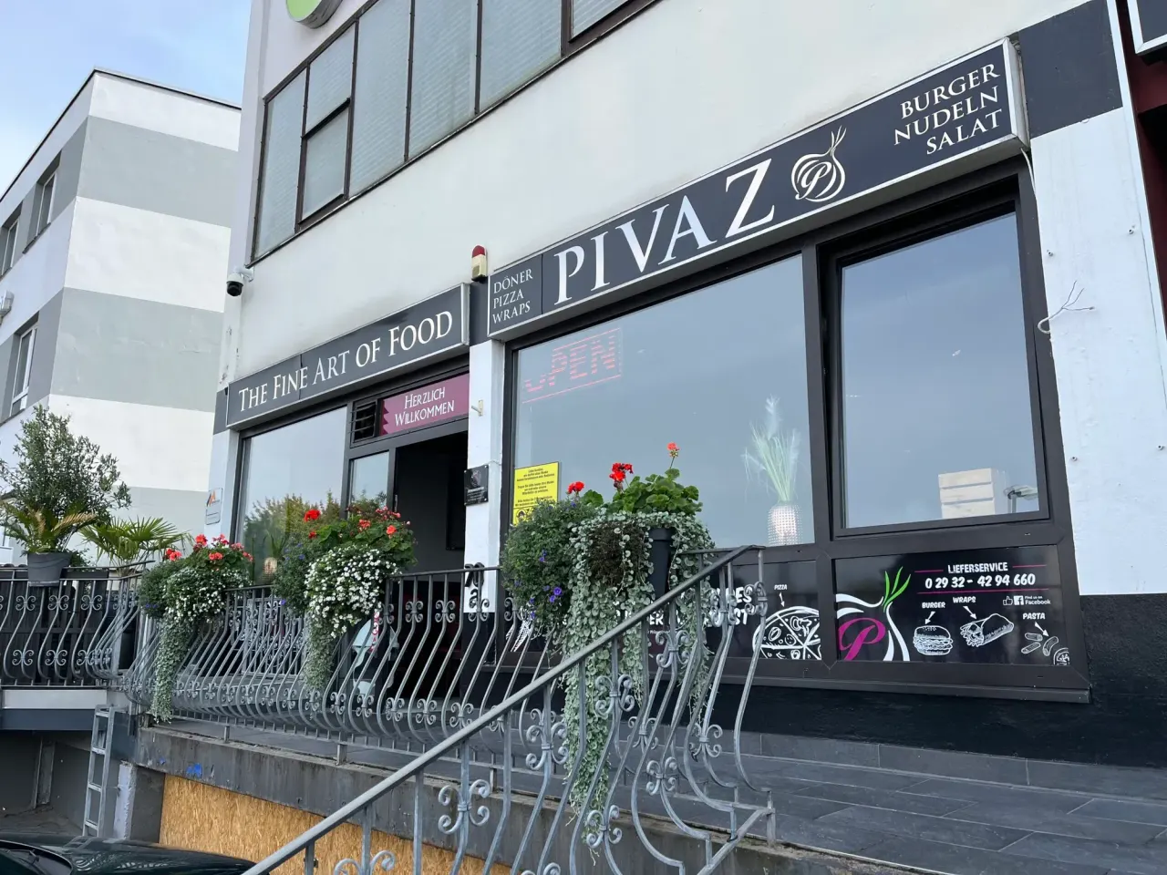 BookNoFees: Σνακ μπαρ – Pivaz Döner Pizza – Arnsberg-Neheim – Pivaz Ντονέρ Πίτσα, φωτογραφία 1