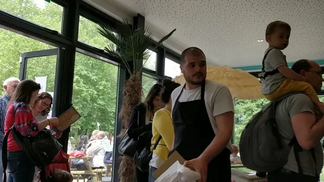 BookNoFees: Καφετέρια – Brown And Green Life – London – Η ζωή στο καφέ και το πράσινο, φωτογραφία 3