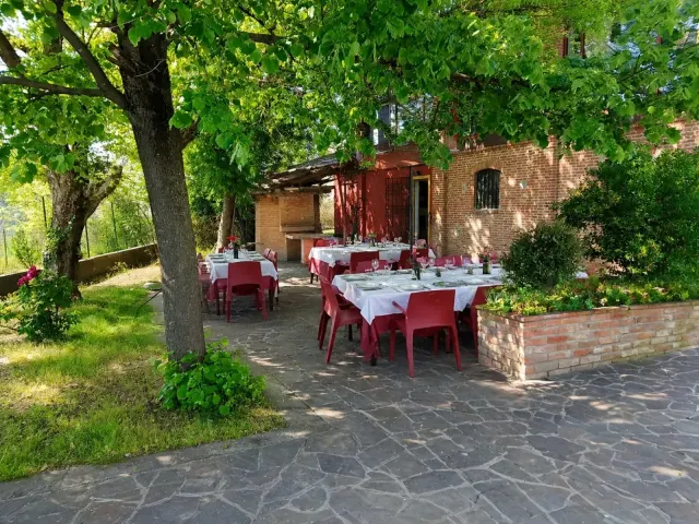 BookNoFees: Ο Negrese Ziano Piacentino (Piacenza) – Ziano Piacentino (Piacenza)