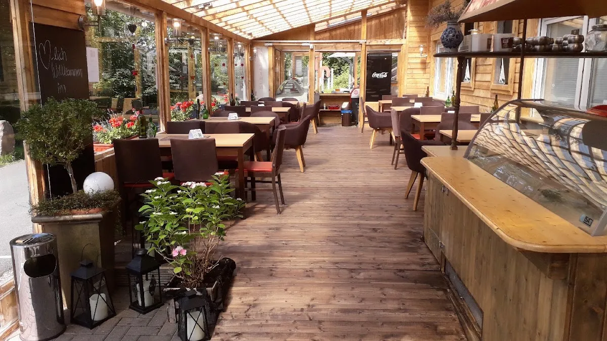 BookNoFees: Εστιατόριο – Fährhaus und Bikercafé am Diemelsee – Marsberg – Πανδοχείο και καφέ για μοτοσικλετιστές στη λίμνη Diemelsee, φωτογραφία 1