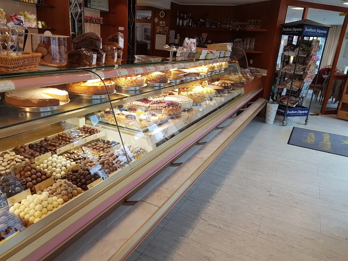 BookNoFees: Εστιατόριο – Café und Konditorei Matthias König – Schmallenberg – Καφετέρια και ζαχαροπλαστείο Matthias König, φωτογραφία 1