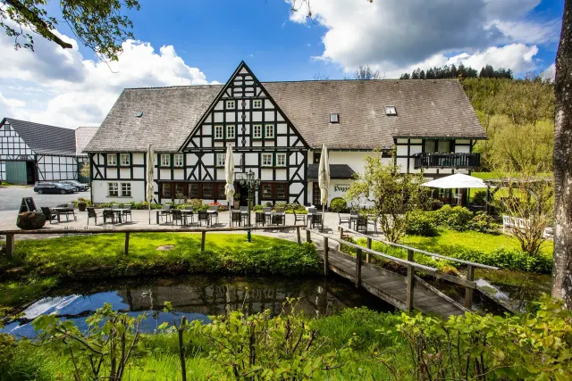 BookNoFees: Forellenhof Poggel, Eslohe