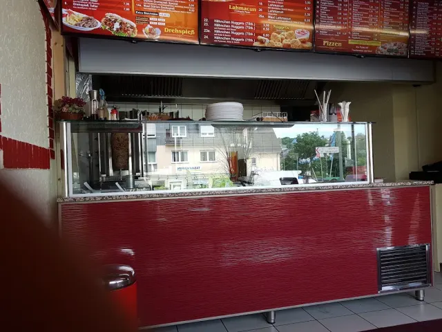 BookNoFees: Εστιατόριο – Istanbul Döner – Freudenberg – Ντονέρ της Κωνσταντινούπολης, φωτογραφία 3