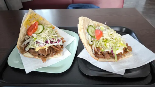 BookNoFees: Εστιατόριο – Istanbul Döner – Freudenberg – Ντονέρ της Κωνσταντινούπολης, φωτογραφία 2