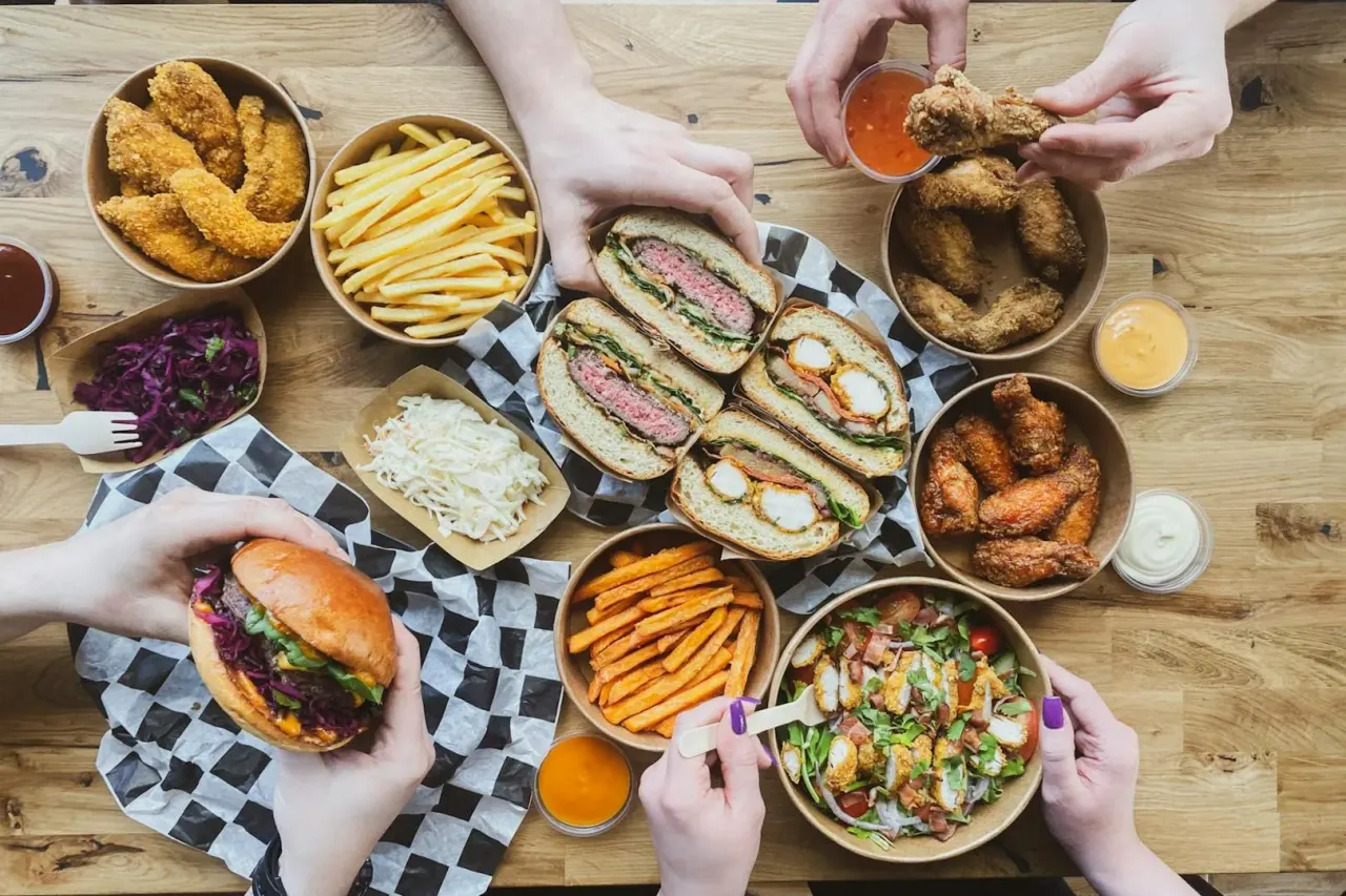BookNoFees: Σνακ μπαρ – Black Cat Burgers – Warsaw – Black Cat Burgers, φωτογραφία 1