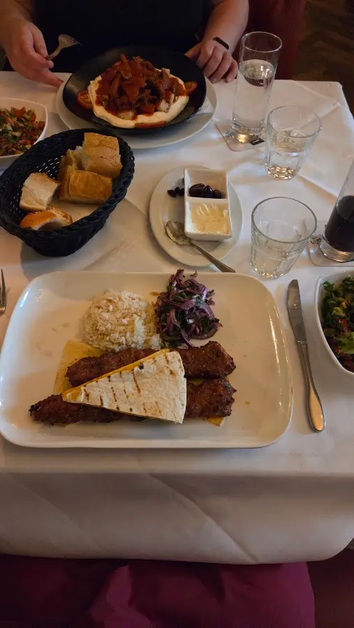 BookNoFees: Εστιατόριο – Bosporus Restaurant – Dortmund – Εστιατόριο «Bosporus», φωτογραφία 2