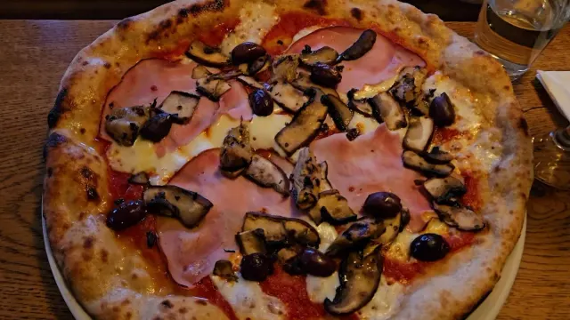 BookNoFees: Εστιατόριο – Alfons Pizza – Helsinki – Alfons Pizza, φωτογραφία 2