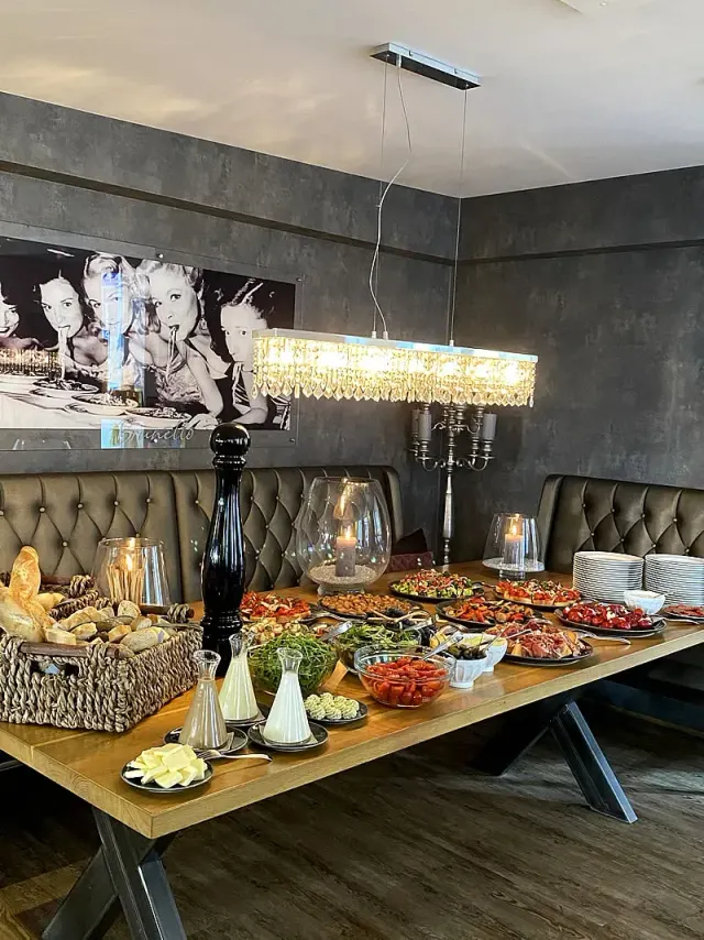BookNoFees: Εστιατόριο – Brunello – Soest – Μπρουνέλο, φωτογραφία 2