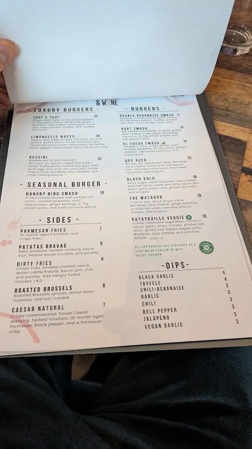 BookNoFees: Εστιατόριο – Burgers & Wine – Helsinki – Burgers & Wine, φωτογραφία 3