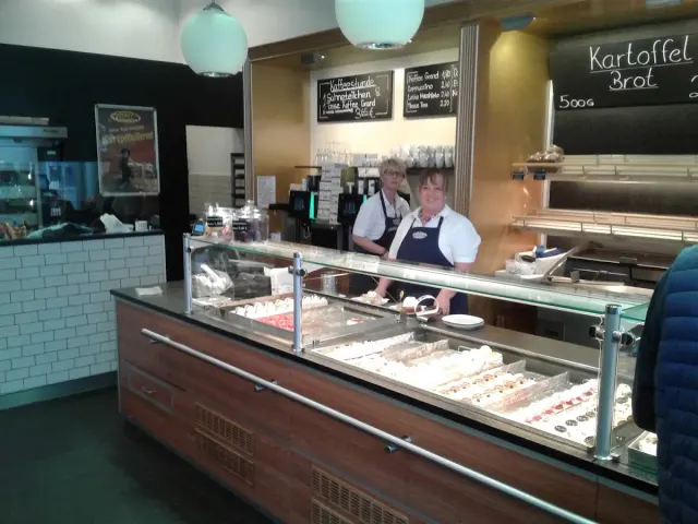 BookNoFees: Εστιατόριο – Genuss-Bäckerei Tillmann – Balve – Αρτοποιείο Tillmann: Γευστικές Απολαύσεις, φωτογραφία 3
