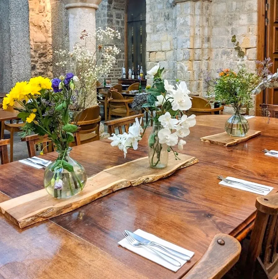 BookNoFees: Καφετέρια – Cafe Below – London – Cafe Below, φωτογραφία 1