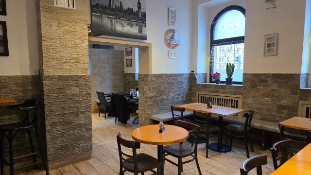 BookNoFees: Εστιατόριο – Strašnická mincovna – Prague – Νομισματοκοπείο της Στράσνικα, φωτογραφία 2