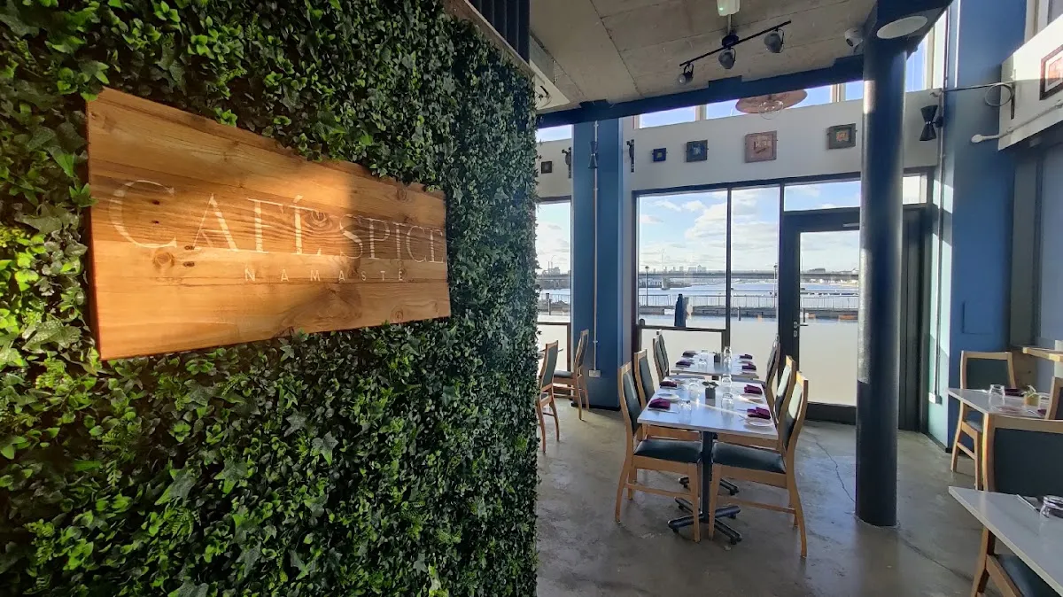 BookNoFees: Εστιατόριο – Café Spice Namasté – London – Καφές Spice Namasté, φωτογραφία 1