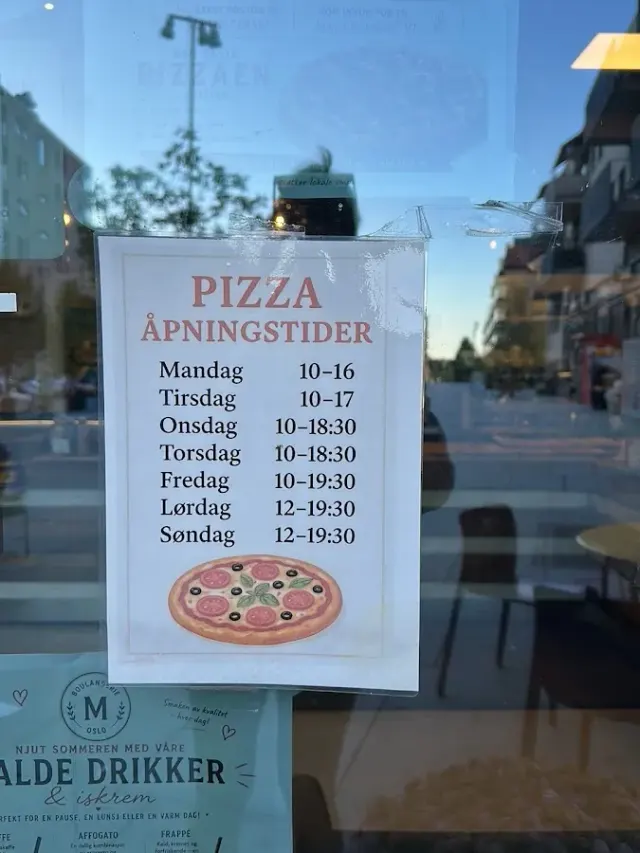 BookNoFees: Καφετέρια – Boulangerie M – Oslo – Αρτοποιείο M, φωτογραφία 3