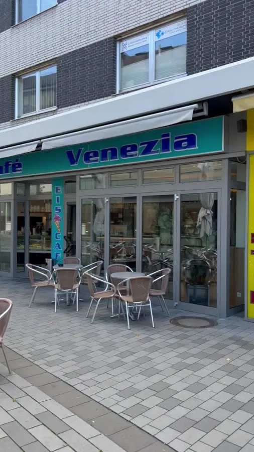 BookNoFees: Εστιατόριο – Eiscafé Venezia – Meschede – Eiscafé Βενετία, φωτογραφία 3