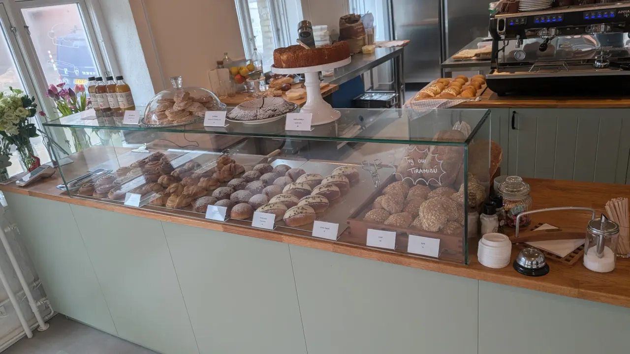 BookNoFees: Αρτοποιείο – 180gradi – Copenhagen – 180 μοίρες, φωτογραφία 1