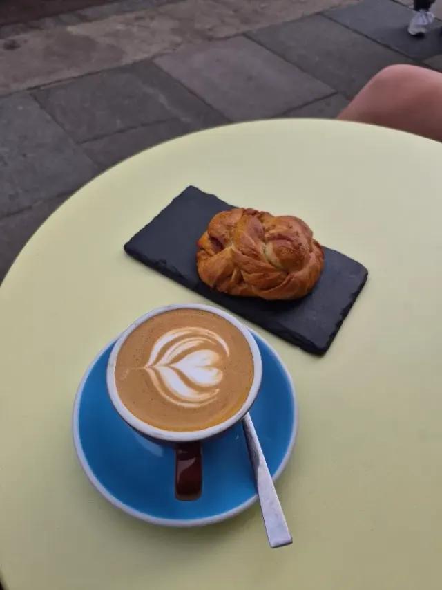 BookNoFees: Καφετέρια – Brothers Bakery – London – Αρτοποιείο Brothers, φωτογραφία 2