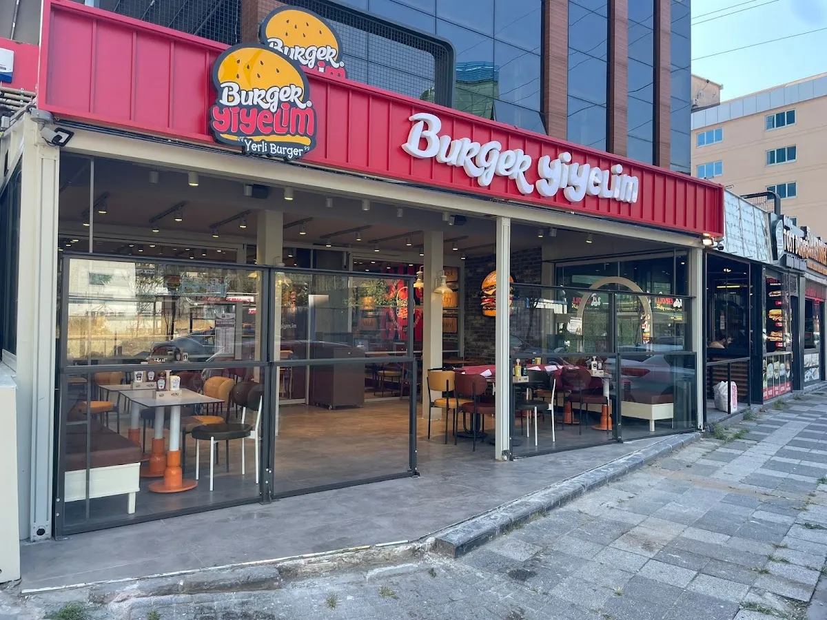 BookNoFees: Εστιατόριο – Burger Yiyelim - Şerifali – Istanbul – Ας φάμε ένα μπέργκερ - Σεριφάλι, φωτογραφία 1