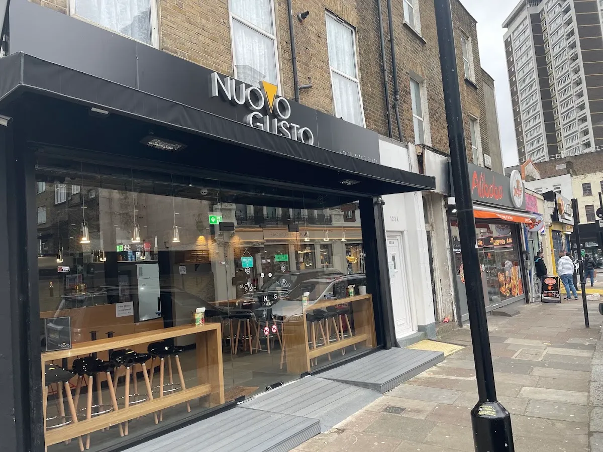 BookNoFees: Σνακ μπαρ – Delta Pizza – London – Delta Pizza, φωτογραφία 1