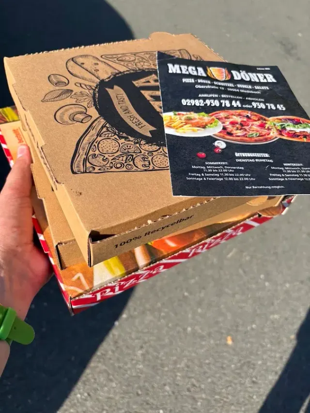 BookNoFees: Εστιατόριο – Mega Döner – Medebach – Mega Döner, φωτογραφία 2