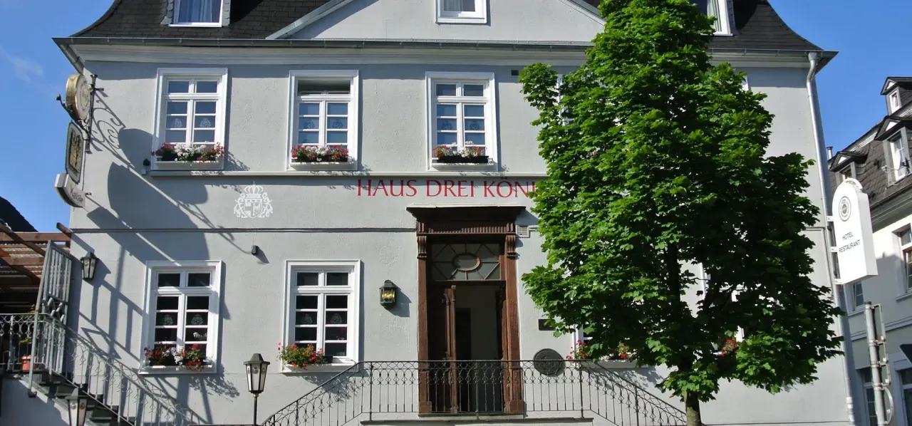 BookNoFees: Εστιατόριο – Haus Drei Könige – Balve – Σπίτι των Τριών Βασιλέων, φωτογραφία 1