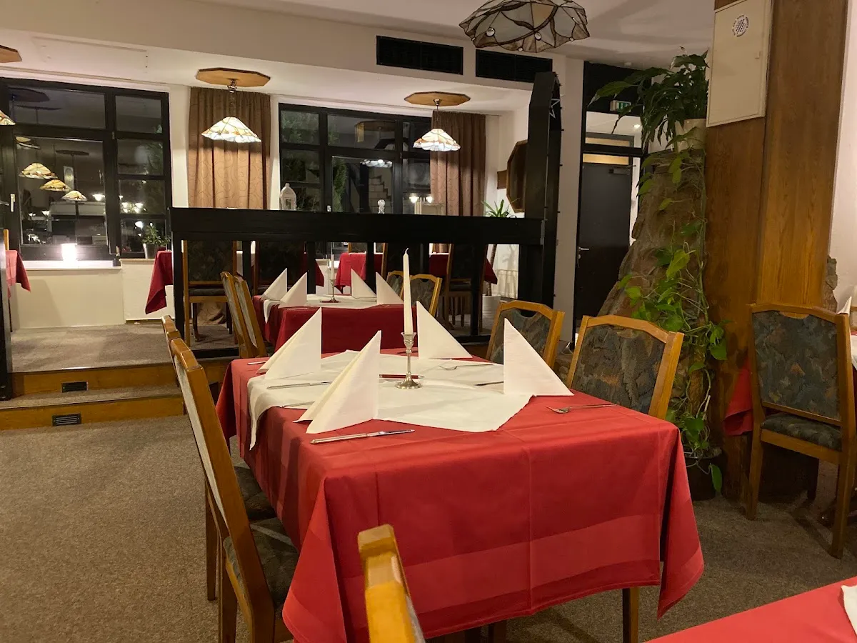 BookNoFees: Εστιατόριο – Adria Restaurant Geseke – Geseke – Εστιατόριο Adria στο Geseke, φωτογραφία 1