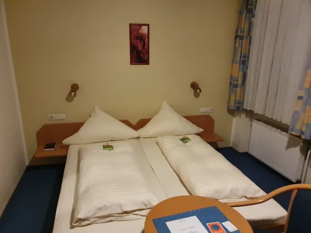 BookNoFees: Εστιατόριο – Landgasthof & Hotel Merje – Kreuztal – Landgasthof & Ξενοδοχείο Merje, φωτογραφία 3
