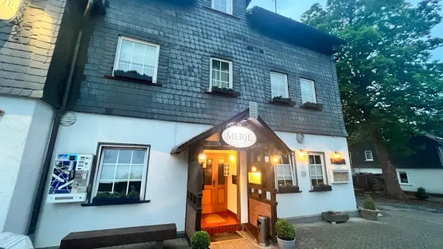 BookNoFees: Εστιατόριο – Landgasthof & Hotel Merje – Kreuztal – Landgasthof & Ξενοδοχείο Merje, φωτογραφία 2