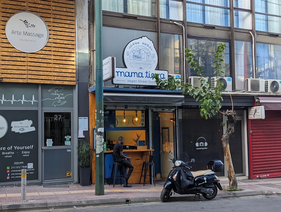 BookNoFees: Σνακ μπαρ – Mama Tierra Acropolis – Athens – Μητέρα Γη Ακρόπολη, φωτογραφία 1