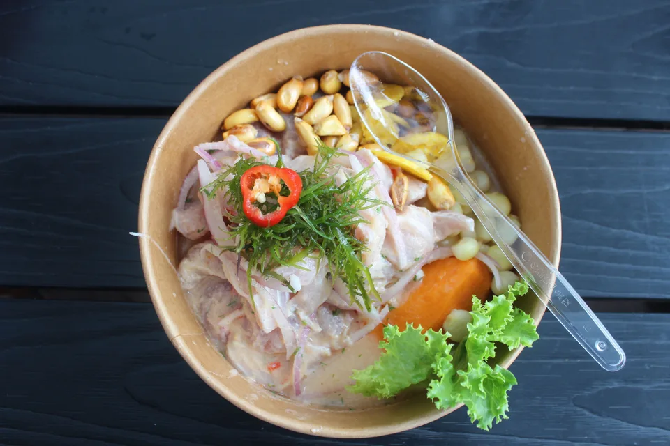 BookNoFees: Örnek fotoğraf: Soğanlı ve mısırlı balık ceviche